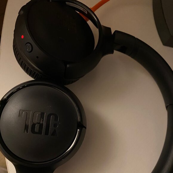 JBL Tune 510BT and USB-C Charging Cable - Picture 3 of 4